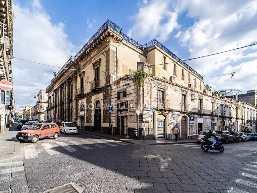 Immagine 58 di Palazzo in vendita  in Corso Savoia 84 a Acireale