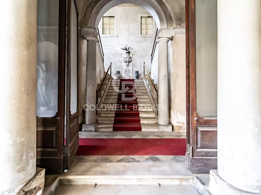 Immagine 50 di Palazzo in vendita  in Corso Savoia 84 a Acireale