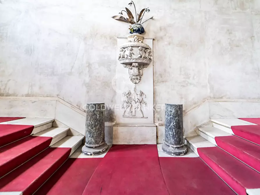 Immagine 48 di Palazzo in vendita  in Corso Savoia 84 a Acireale