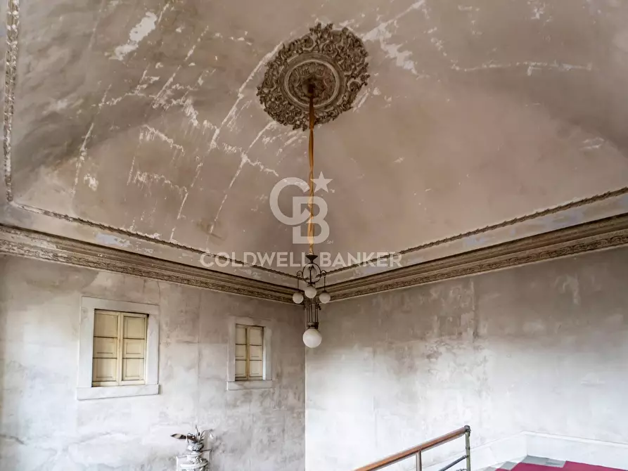 Immagine 45 di Palazzo in vendita  in Corso Savoia 84 a Acireale