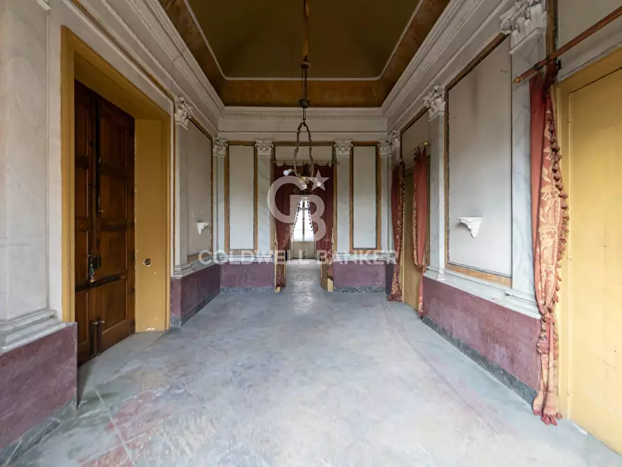 Immagine 40 di Palazzo in vendita  in Corso Savoia 84 a Acireale