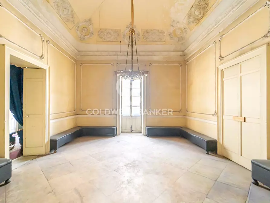 Immagine 36 di Palazzo in vendita  in Corso Savoia 84 a Acireale