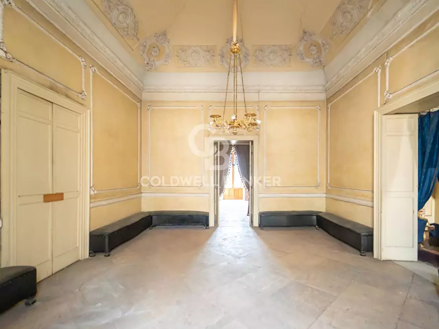 Immagine 43 di Palazzo in vendita  in Corso Savoia 84 a Acireale