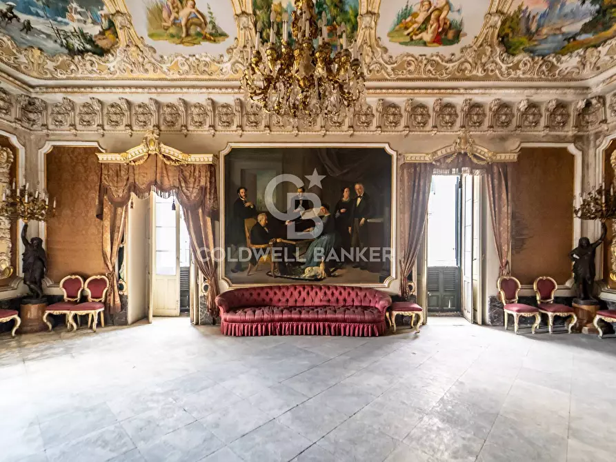 Immagine 9 di Palazzo in vendita  in Corso Savoia 84 a Acireale