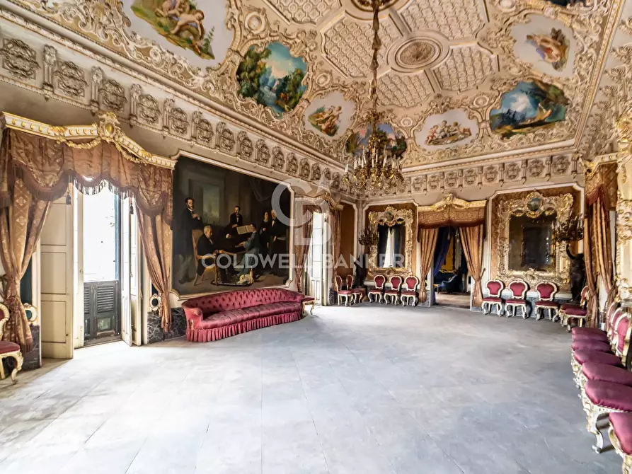 Immagine 10 di Palazzo in vendita  in Corso Savoia 84 a Acireale