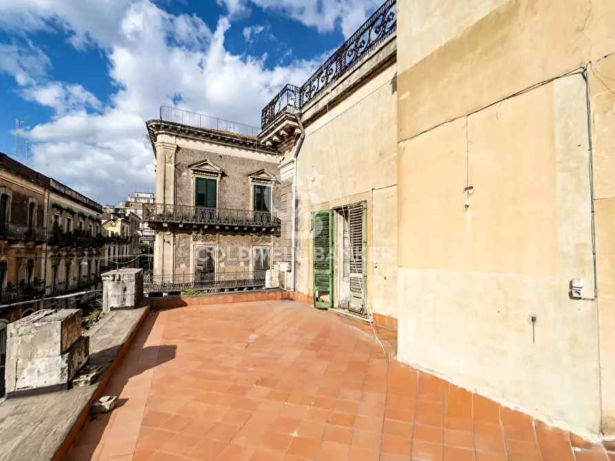 Immagine 44 di Palazzo in vendita  in Corso Savoia 84 a Acireale