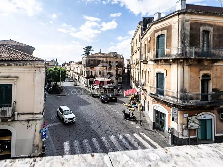 Immagine 54 di Palazzo in vendita  in Corso Savoia 84 a Acireale