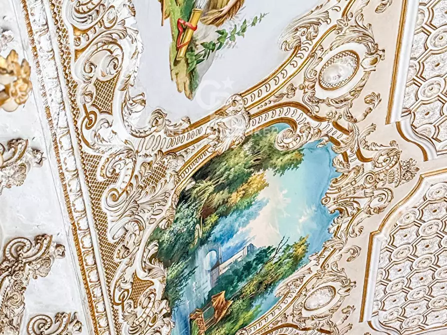 Immagine 22 di Palazzo in vendita  in Corso Savoia 84 a Acireale