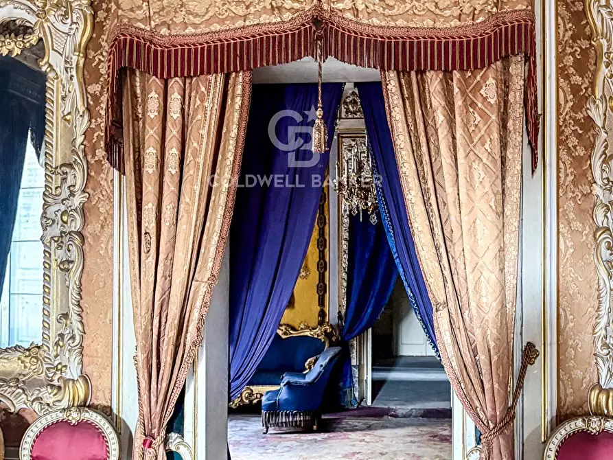 Immagine 18 di Palazzo in vendita  in Corso Savoia 84 a Acireale