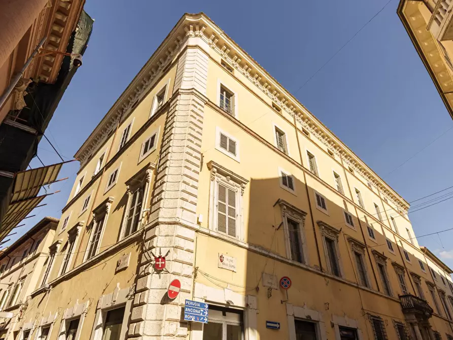 Immagine 2 di Ufficio in vendita  in Via Umberto I 7 a Foligno