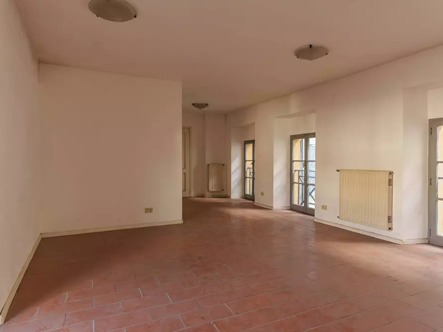 Immagine 8 di Ufficio in vendita  in Via Umberto I 7 a Foligno