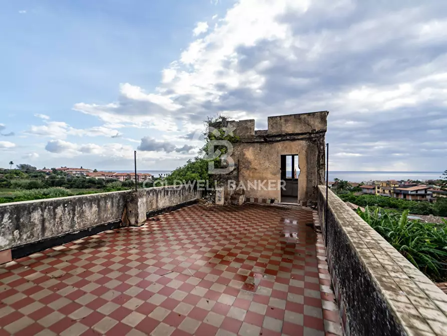 Immagine 43 di Rustico / casale in vendita  in via maugeri 7 a Acireale