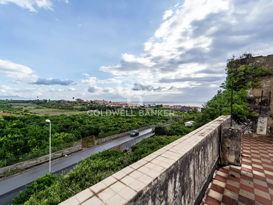 Immagine 45 di Rustico / casale in vendita  in via maugeri 7 a Acireale