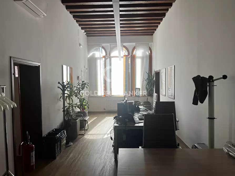 Immagine 7 di Ufficio in affitto  in Ponte dei Bareteri a Venezia