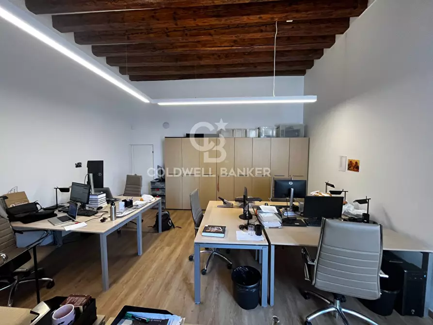 Immagine 10 di Ufficio in affitto  in Ponte dei Bareteri a Venezia