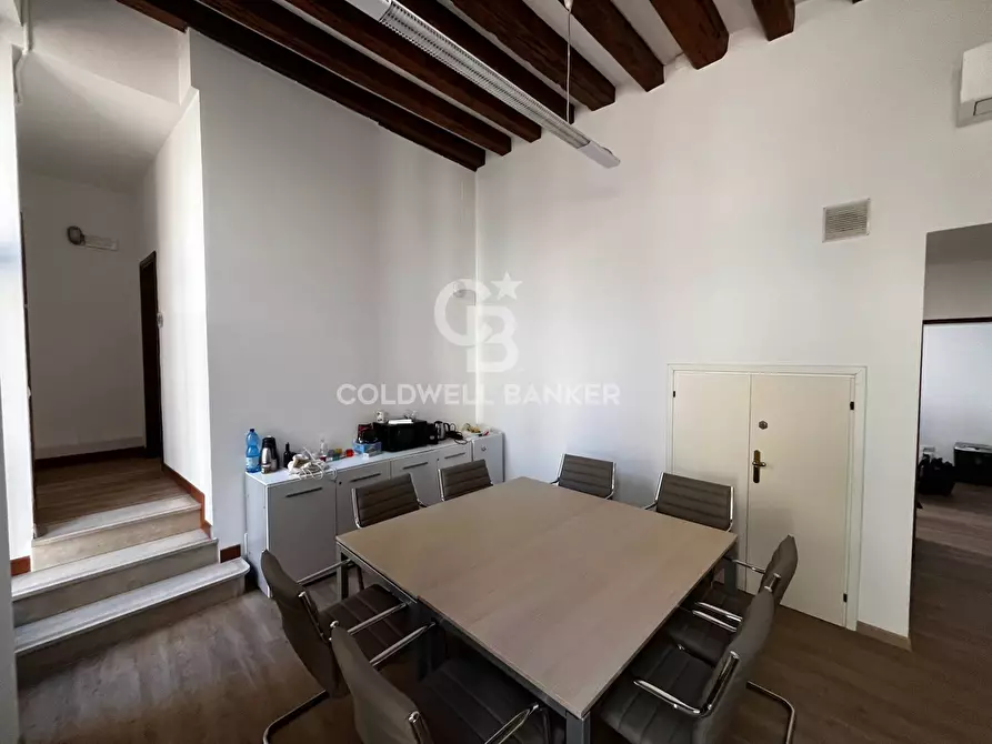 Immagine 18 di Ufficio in affitto  in Ponte dei Bareteri a Venezia