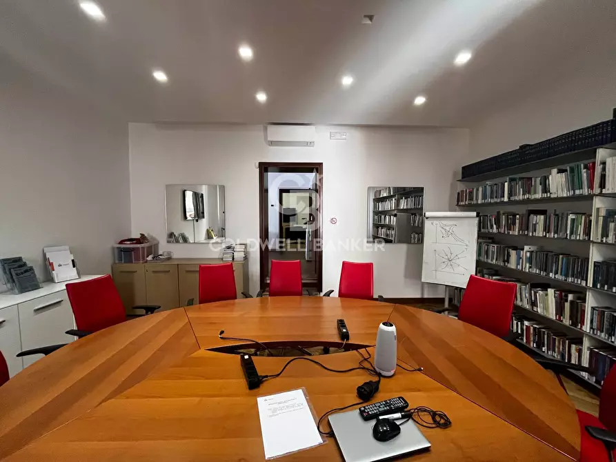 Immagine 25 di Ufficio in affitto  in Ponte dei Bareteri a Venezia