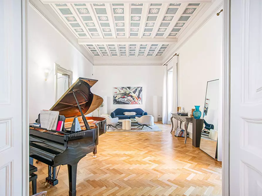 Immagine 1 di Appartamento in vendita  in Via Giovanni Mercadante a Roma