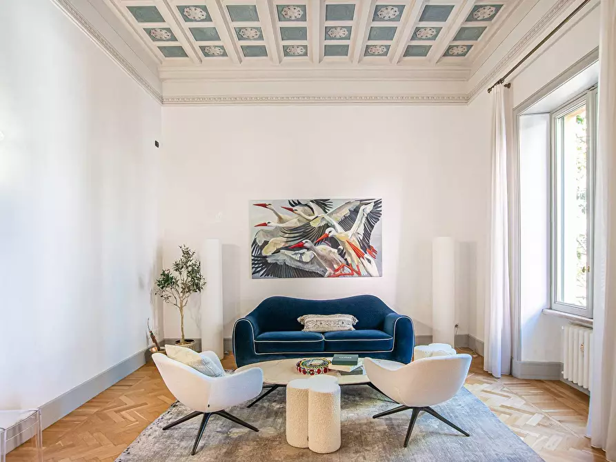 Immagine 3 di Appartamento in vendita  in Via Giovanni Mercadante a Roma