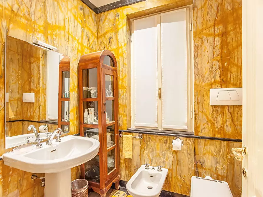 Immagine 28 di Appartamento in vendita  in Via Giovanni Mercadante a Roma