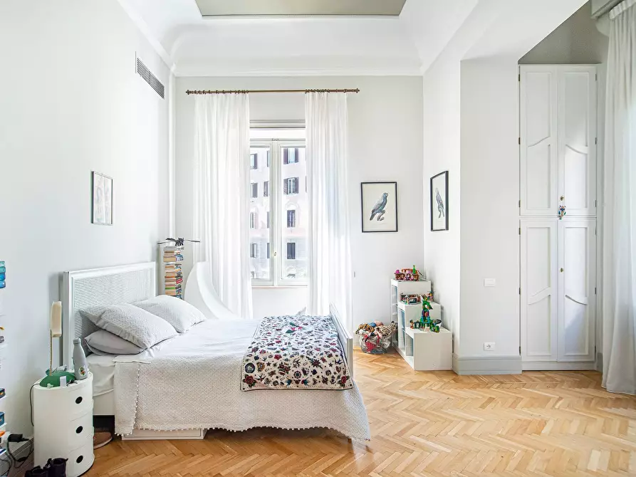 Immagine 30 di Appartamento in vendita  in Via Giovanni Mercadante a Roma