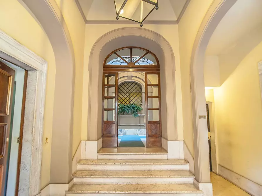 Immagine 45 di Appartamento in vendita  in Via Giovanni Mercadante a Roma