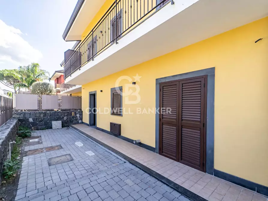 Immagine 4 di Villa in vendita  in via magenta 26 a Mascalucia