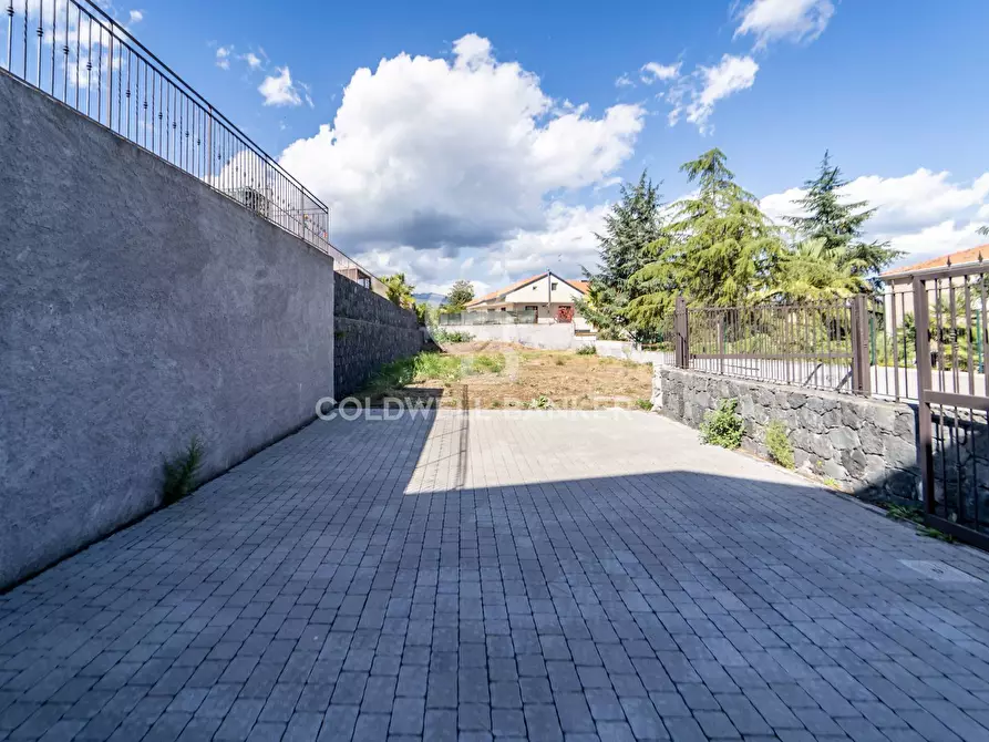 Immagine 6 di Villa in vendita  in via magenta 26 a Mascalucia