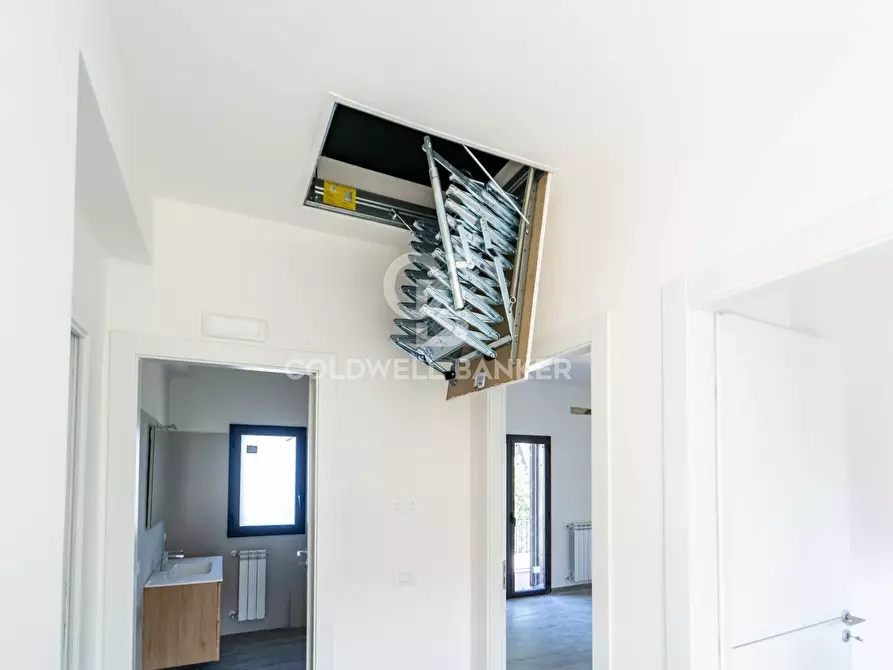 Immagine 43 di Villa in vendita  in via magenta 26 a Mascalucia