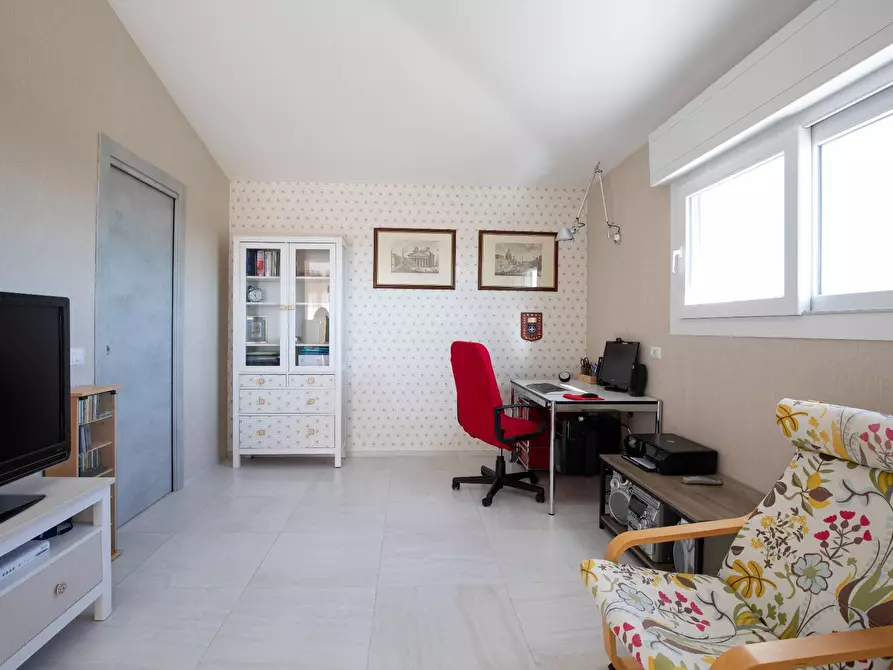 Immagine 18 di Villa in vendita  in Via Sandro Pertini 5 a Galtelli