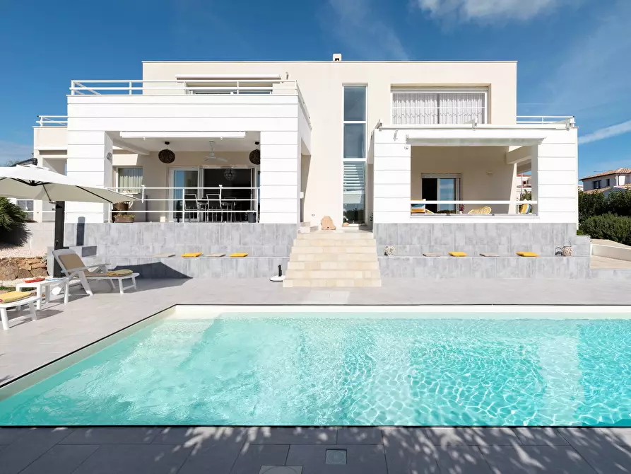 Immagine 3 di Villa in vendita  in Via Sandro Pertini 5 a Galtelli