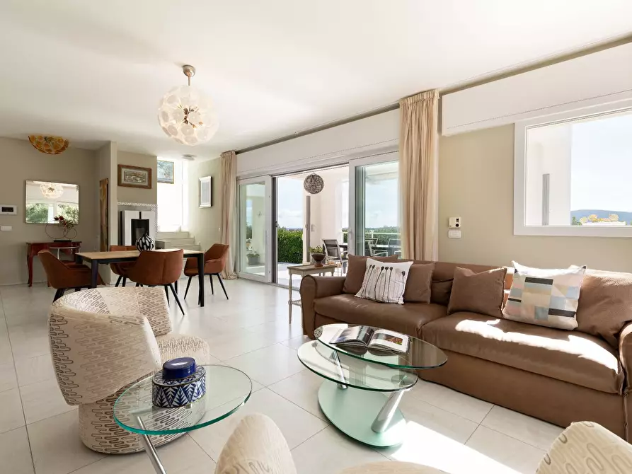 Immagine 11 di Villa in vendita  in Via Sandro Pertini 5 a Galtelli