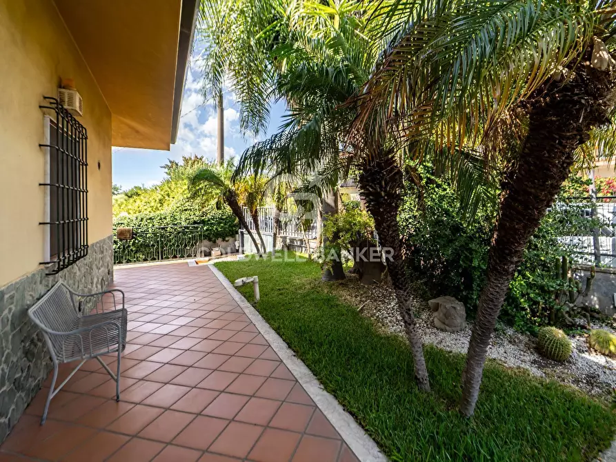 Immagine 17 di Villa in vendita  in Via Giacomo Leopardi 28 a San Gregorio Di Catania