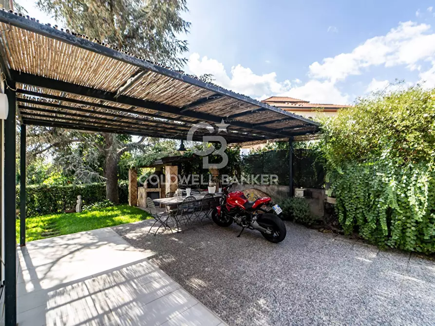 Immagine 21 di Villa in vendita  in Via Giacomo Leopardi 28 a San Gregorio Di Catania