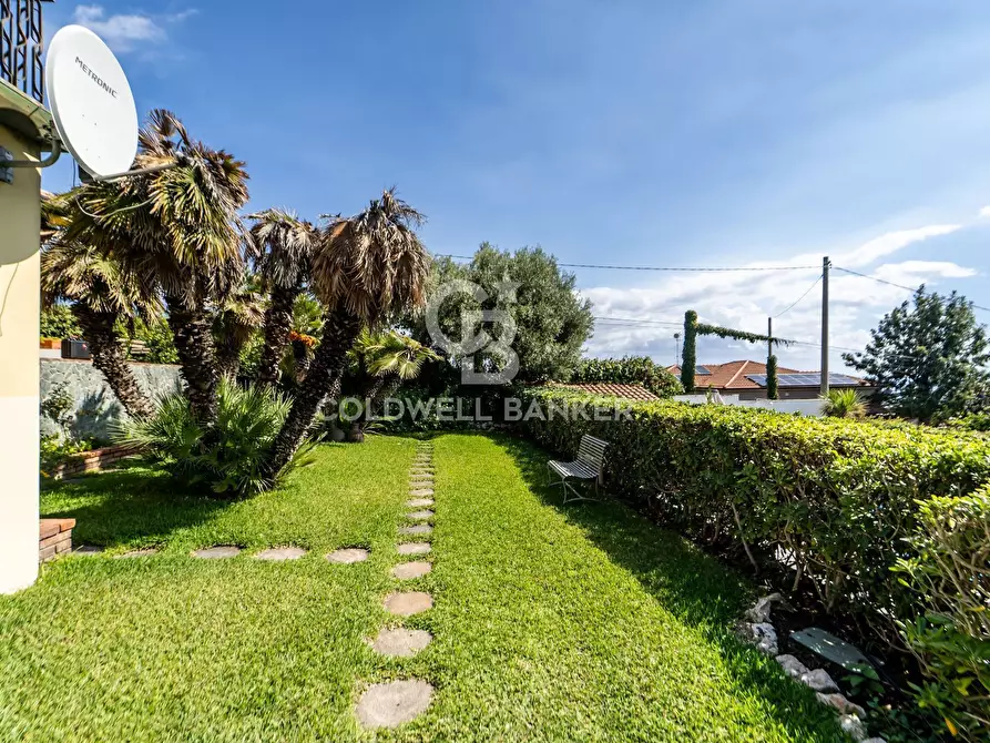 Immagine 27 di Villa in vendita  in Via Giacomo Leopardi 28 a San Gregorio Di Catania