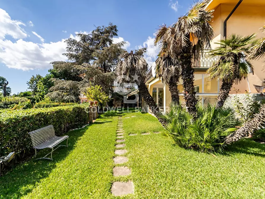 Immagine 28 di Villa in vendita  in Via Giacomo Leopardi 28 a San Gregorio Di Catania