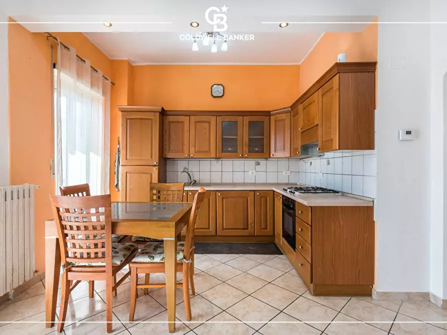 Immagine 3 di Appartamento in vendita  in Viale J. F. Kennedy 99 a Ciampino