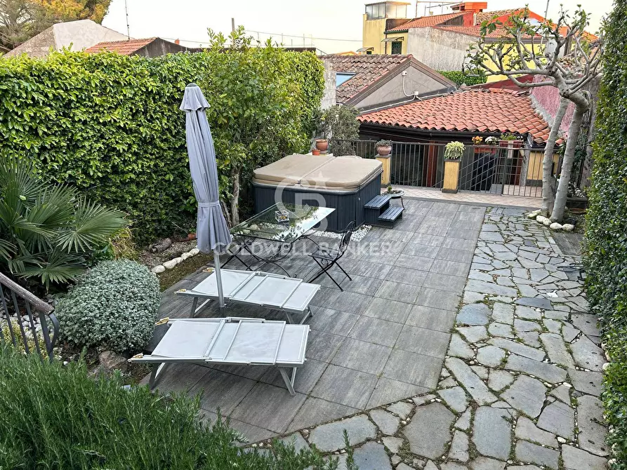 Immagine 2 di Casa indipendente in vendita  in Via Rua Di Sotto a San Gregorio Di Catania