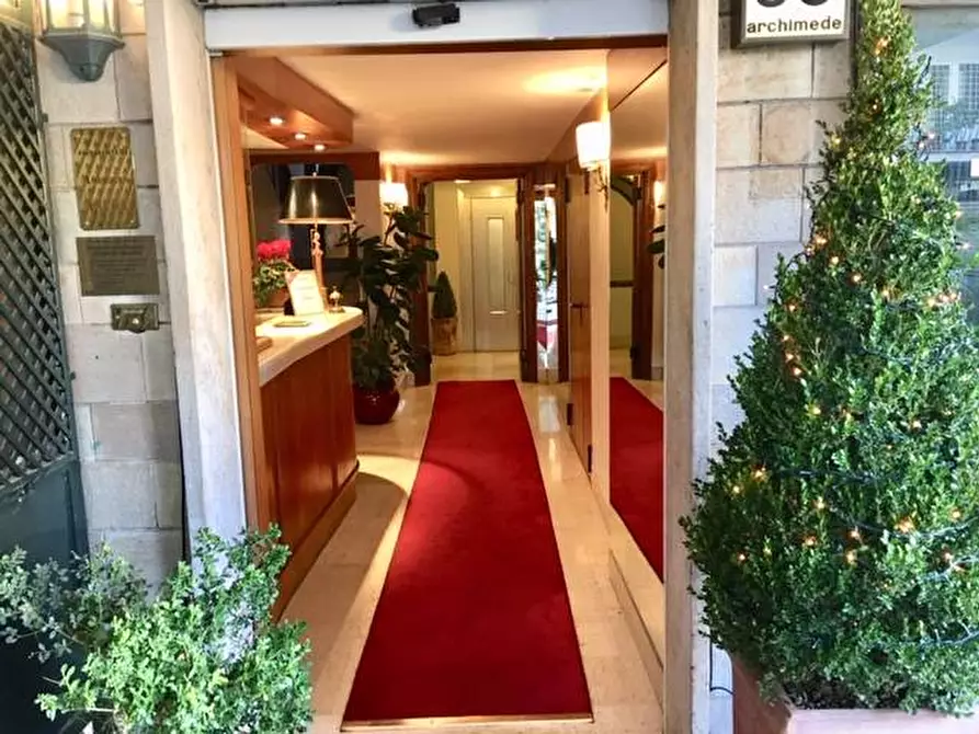 Immagine 1 di Appartamento in vendita  in Via Archimede a Roma
