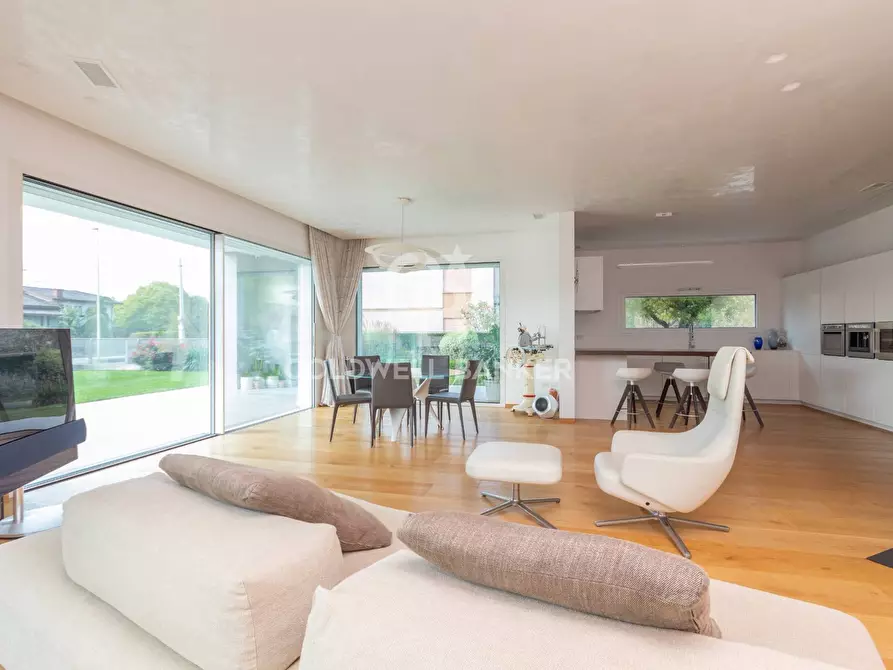 Immagine 7 di Villa in vendita  in Via Roma 90 a Massanzago