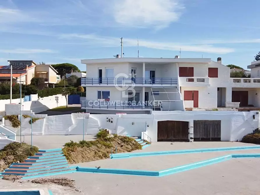 Immagine 1 di Villa in vendita  in Via Fabio Filzi a Santa Marinella