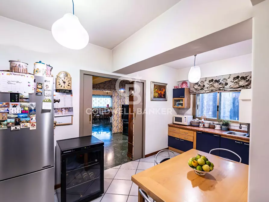 Immagine 10 di Appartamento in vendita  in Piazza Ariosto 13 a Catania