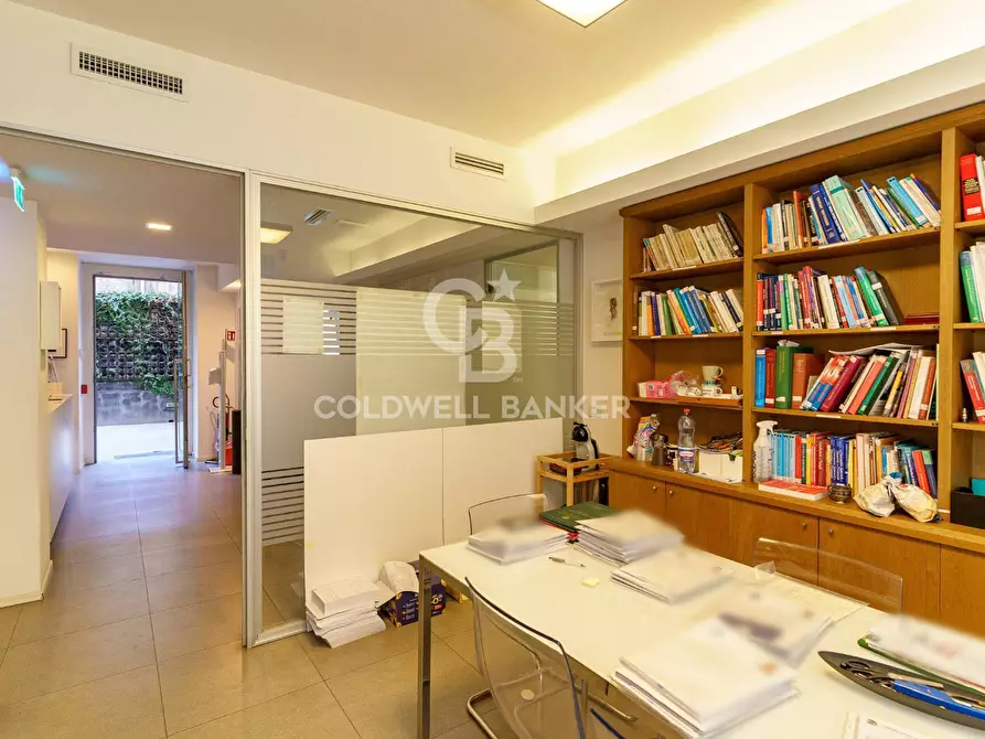 Immagine 11 di Ufficio in affitto  in Via Santa Maria Maddalena a Catania
