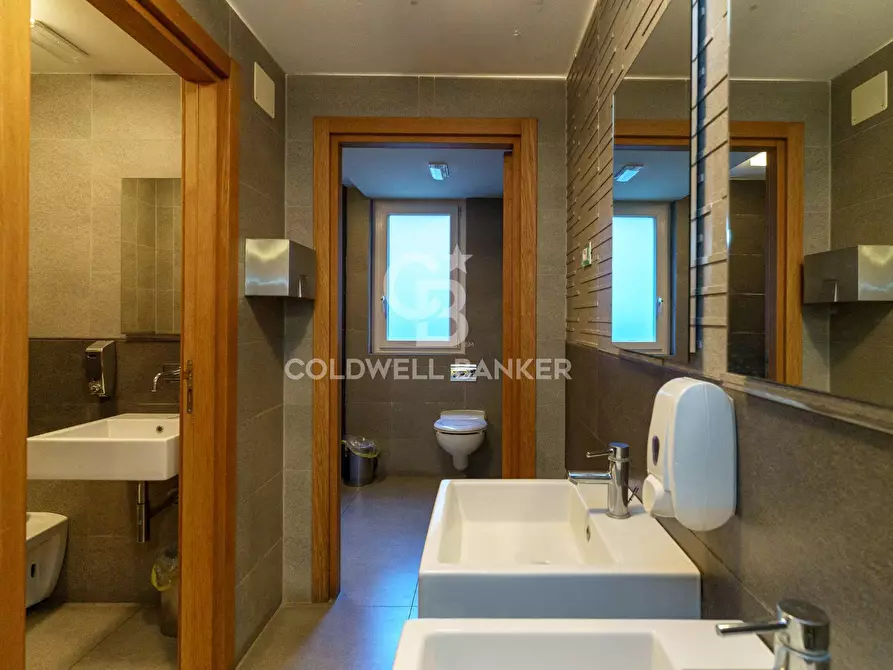 Immagine 30 di Ufficio in affitto  in Via Santa Maria Maddalena a Catania