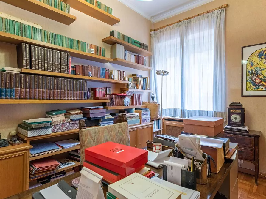 Immagine 19 di Appartamento in vendita  in Via Dei Monti Parioli a Roma