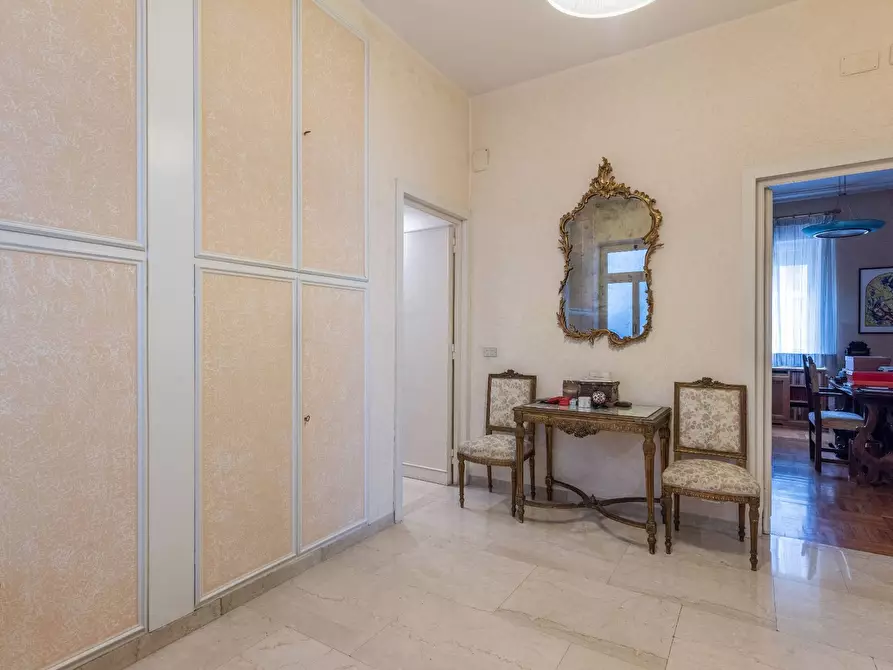 Immagine 25 di Appartamento in vendita  in Via Dei Monti Parioli a Roma
