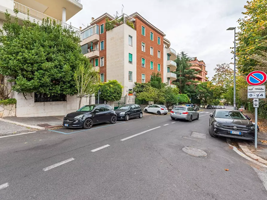 Immagine 38 di Appartamento in vendita  in Via Dei Monti Parioli a Roma