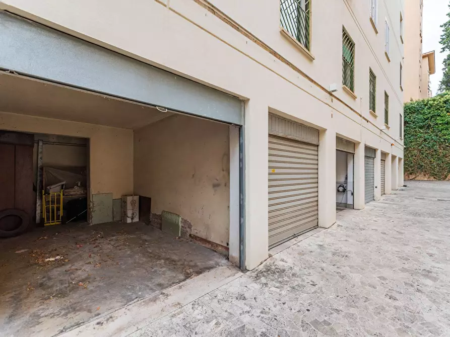 Immagine 41 di Appartamento in vendita  in Via Dei Monti Parioli a Roma