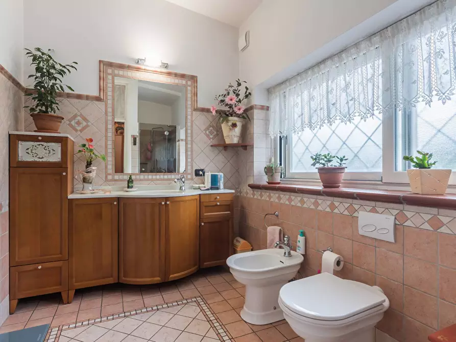 Immagine 15 di Villa in vendita  in Via Turchetta a Rimini