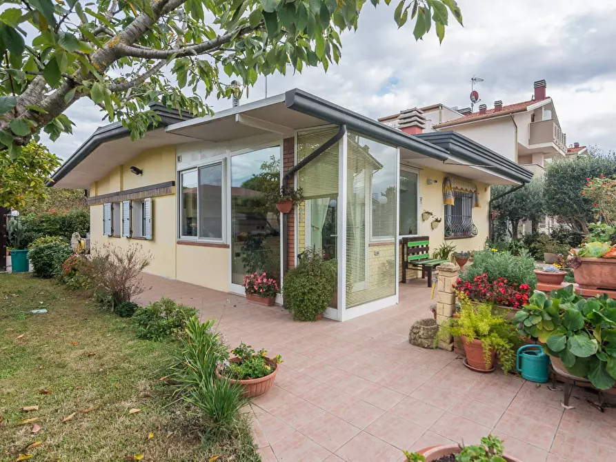Immagine 20 di Villa in vendita  in Via Turchetta a Rimini